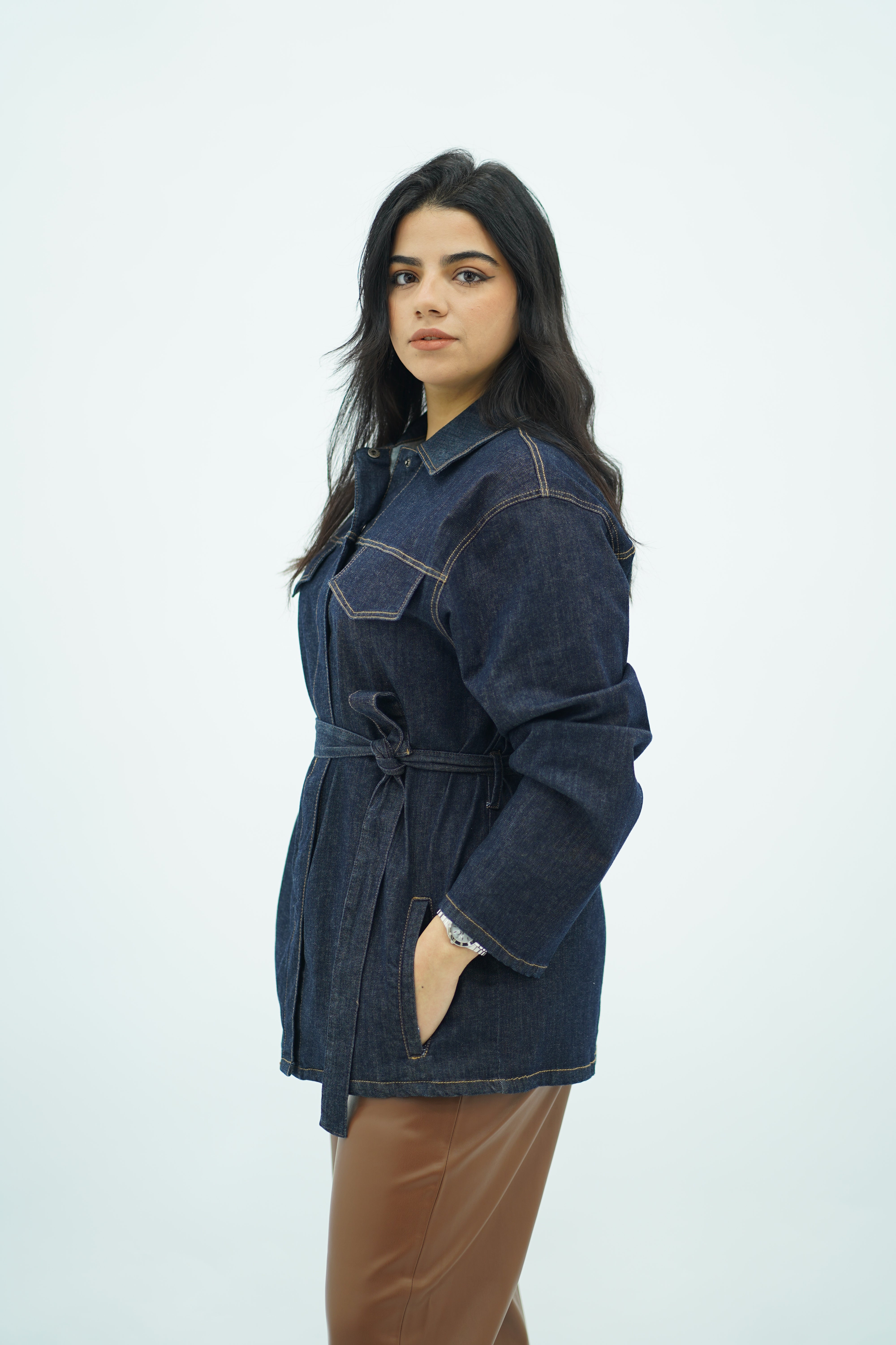 Surchemise en jean ceinturée