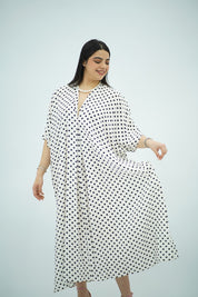 Robe Gandoura Blanche à Pois Noirs