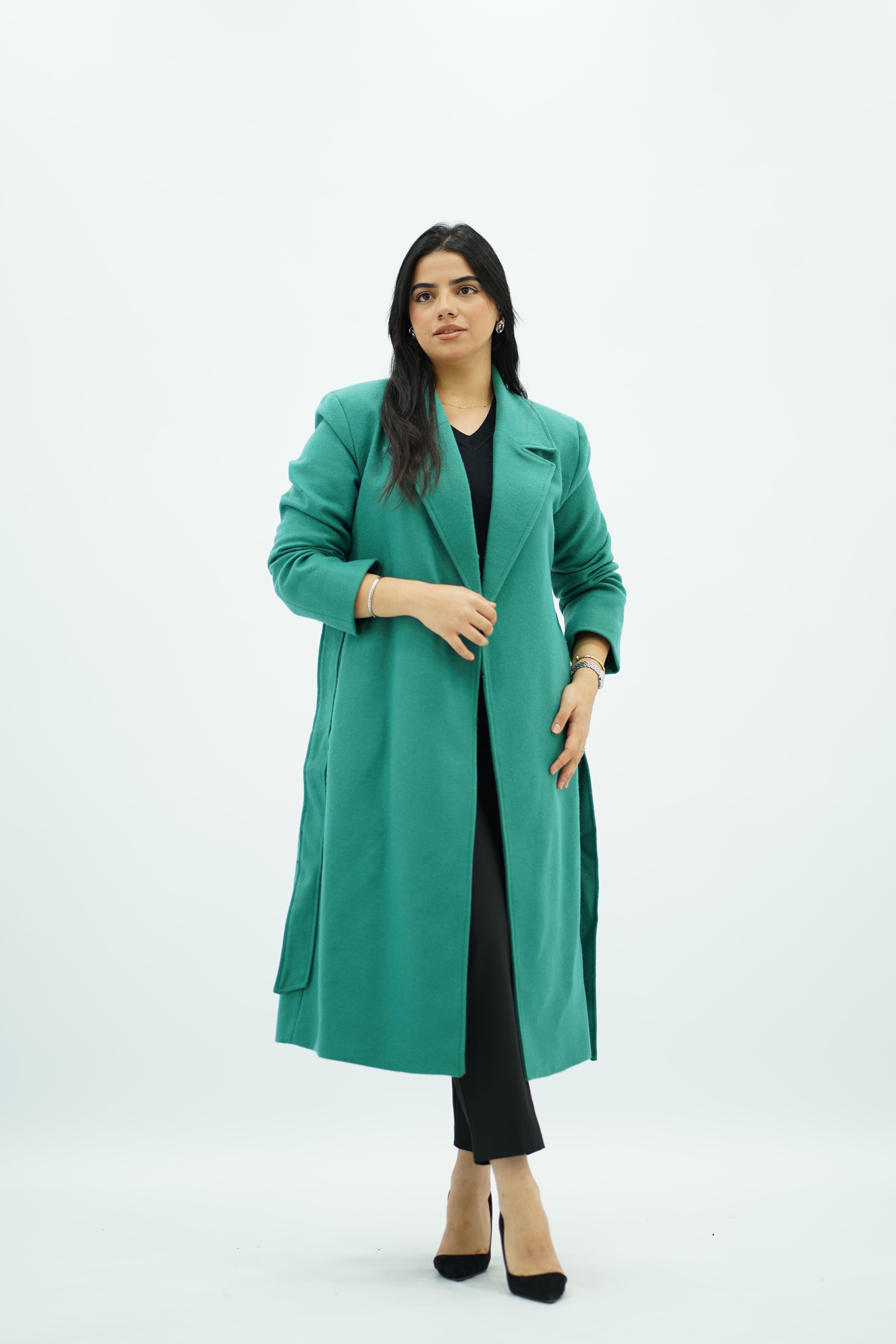 Manteau ajusté avec ceinture