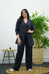 Tailleur rayé bleu nuit