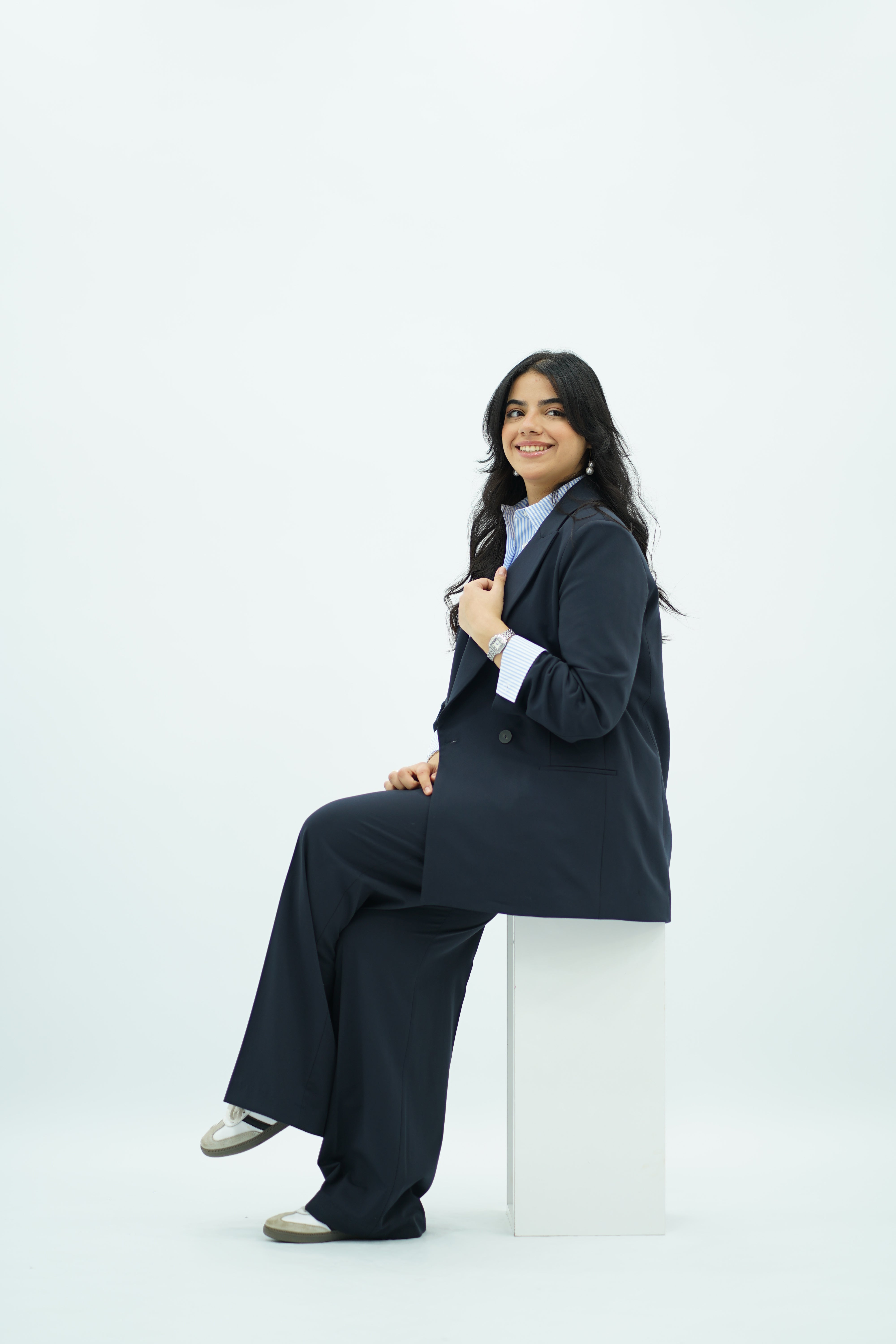 Tailleur Chic Bleu Nuit Double Boutonnage