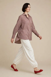 Chemise oversize à rayures bordeaux et blanches
