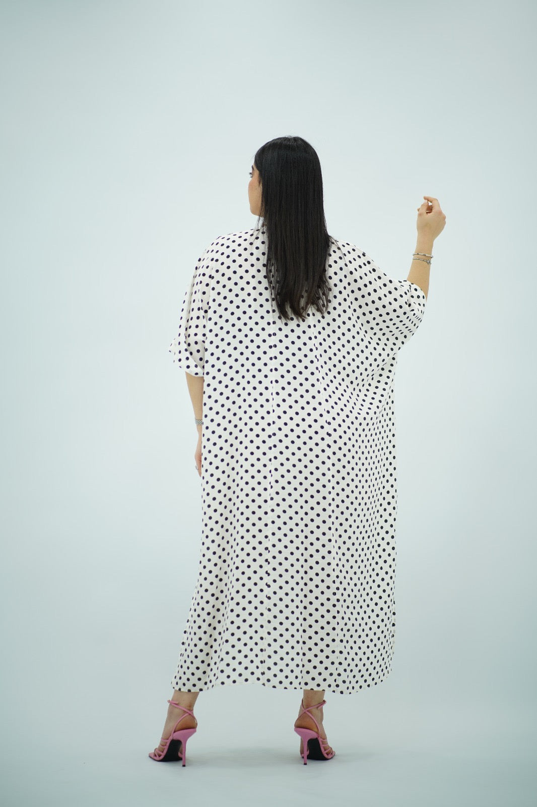 Robe Gandoura Blanche à Pois Noirs