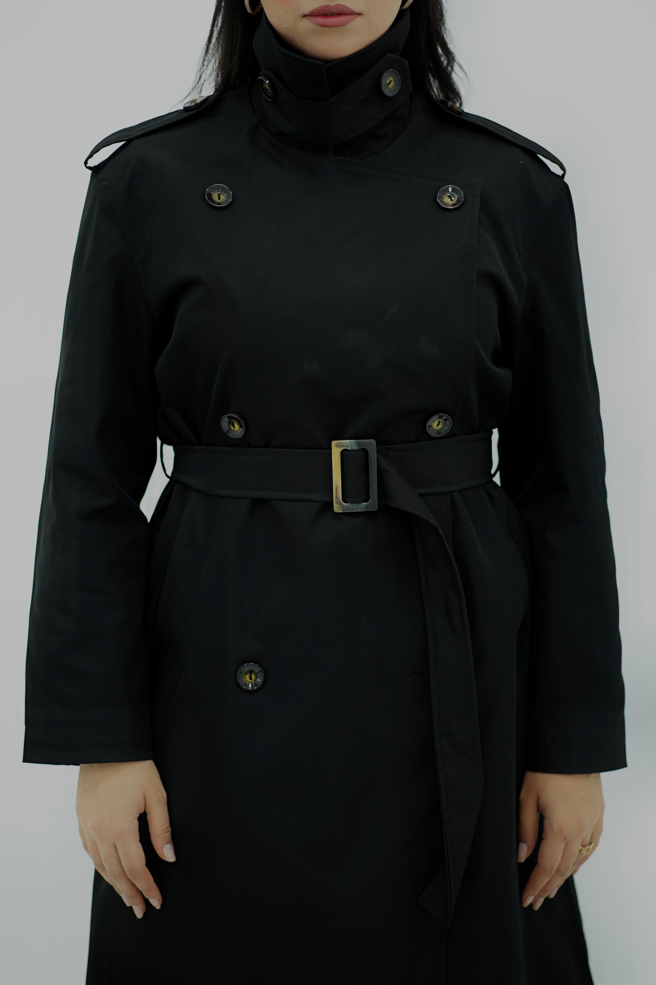 Trench Long Ceinturé Noir  – Col Montant & Boutonnage Croisé