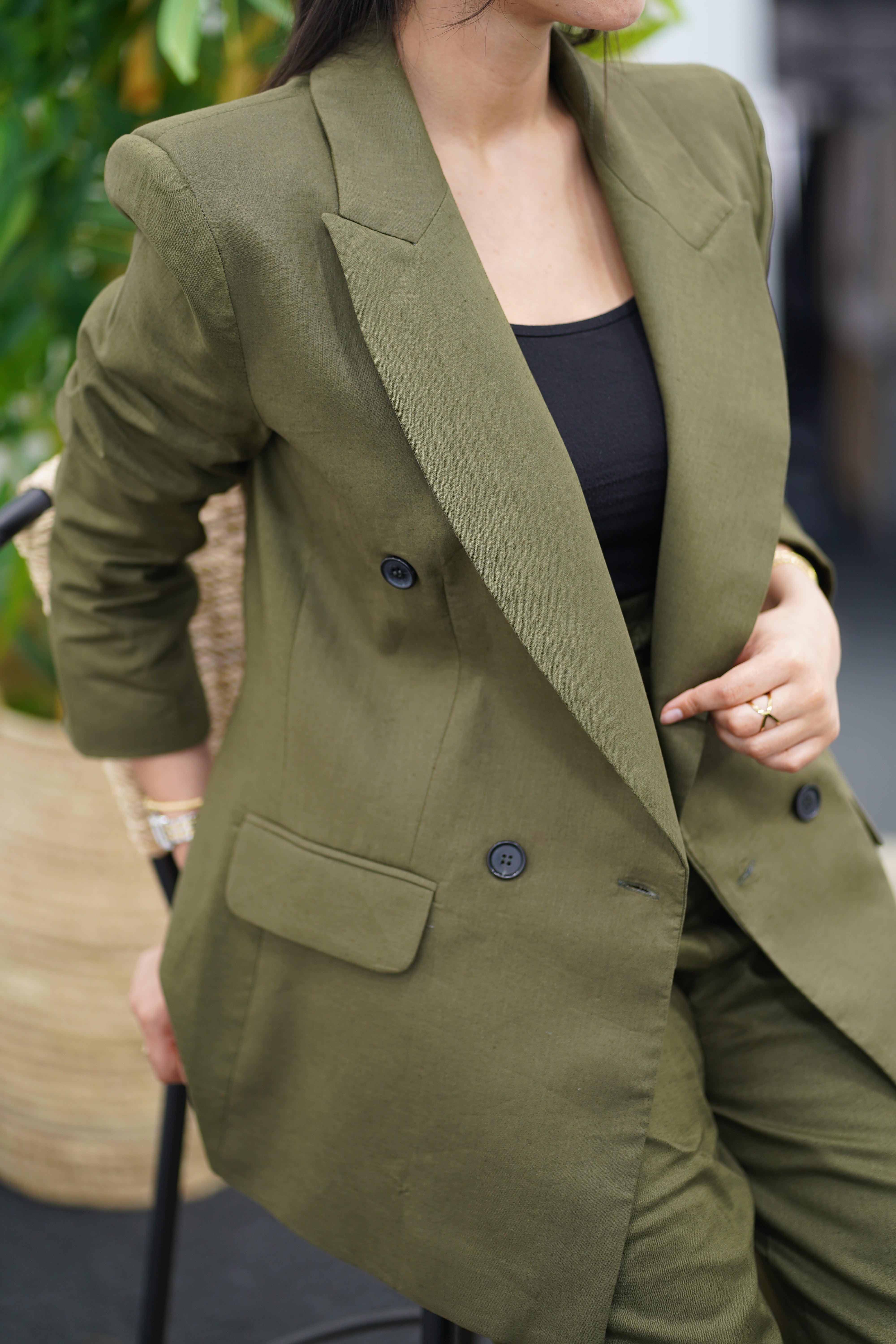 Veste Kaki en Lin  – L’Éclat du Chic
