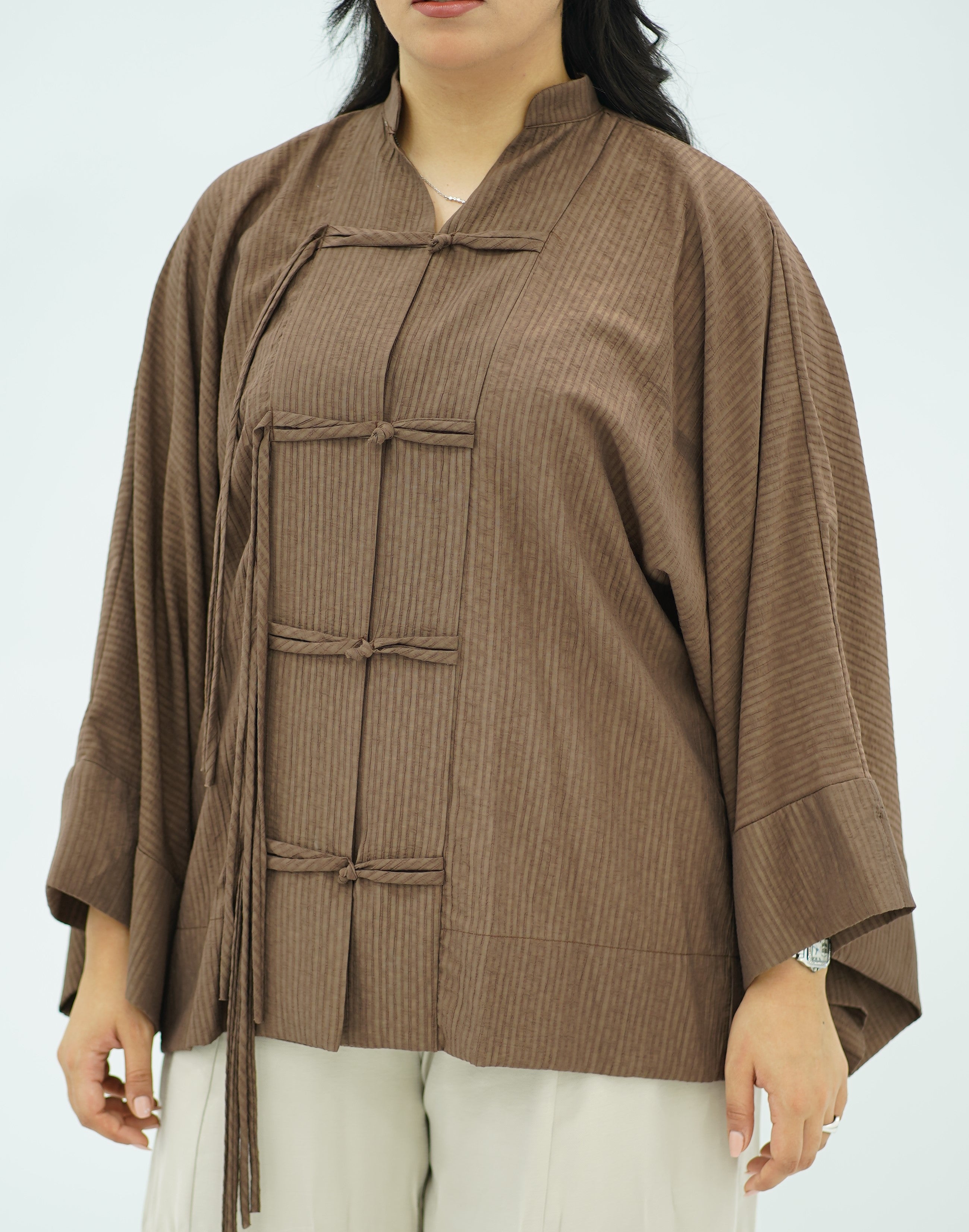 Chemise Structurée Marron à Nœuds