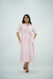Robe midi chemisier à rayures roses et blanches