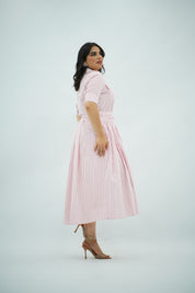 Robe midi chemisier à rayures roses et blanches