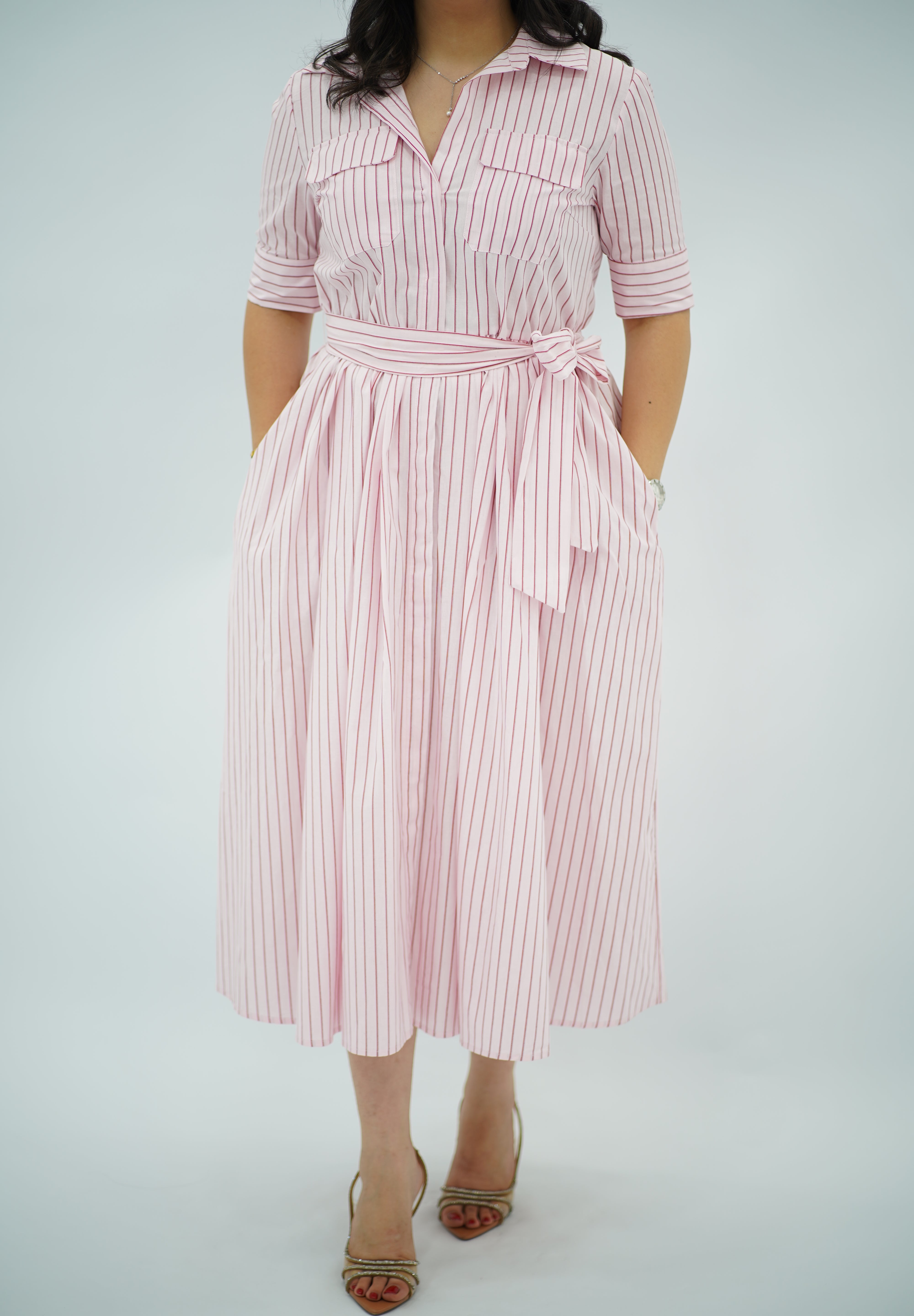 Robe midi chemisier à rayures roses et blanches