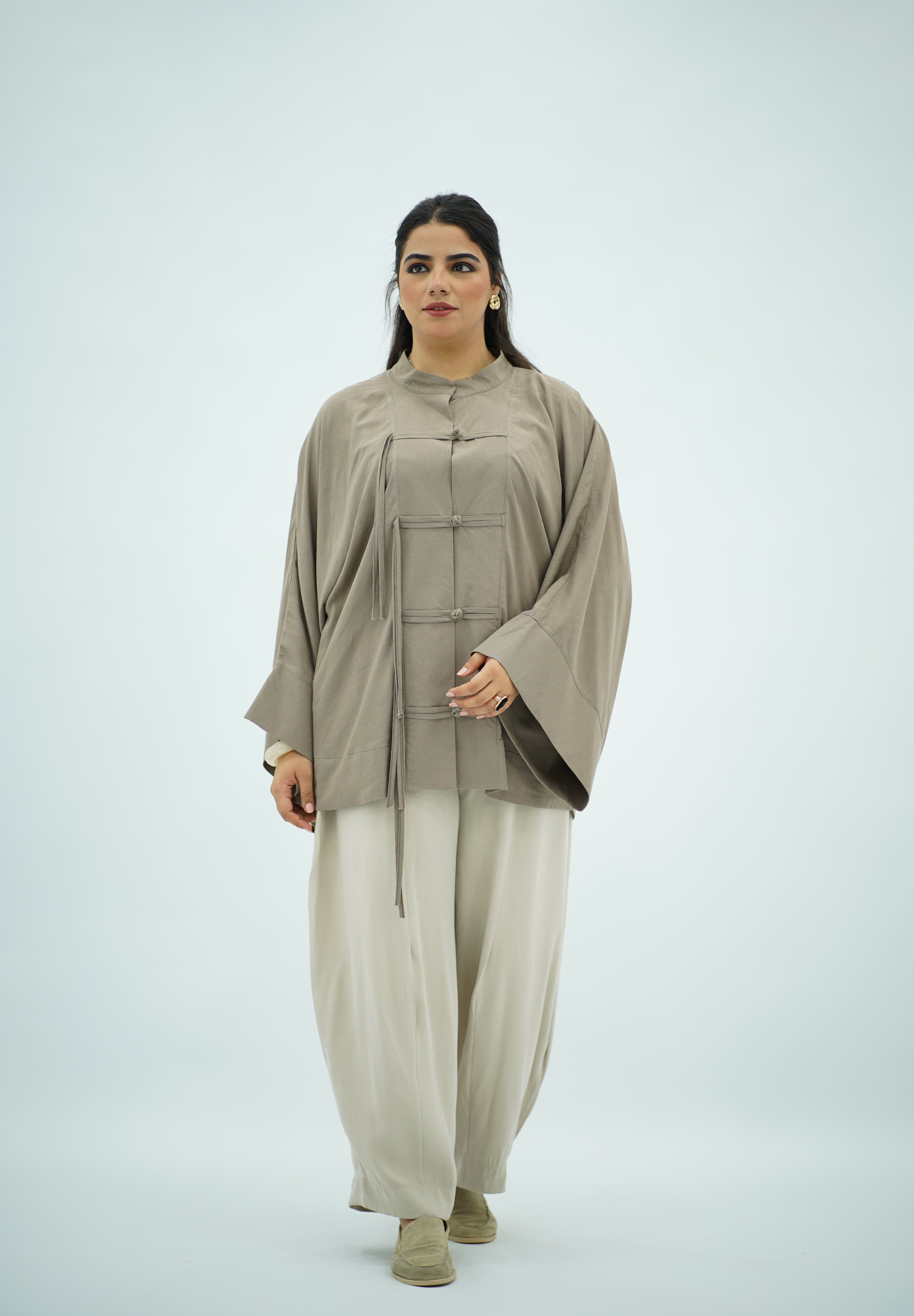 Chemise en Lin Taupe à Fermeture Nouée