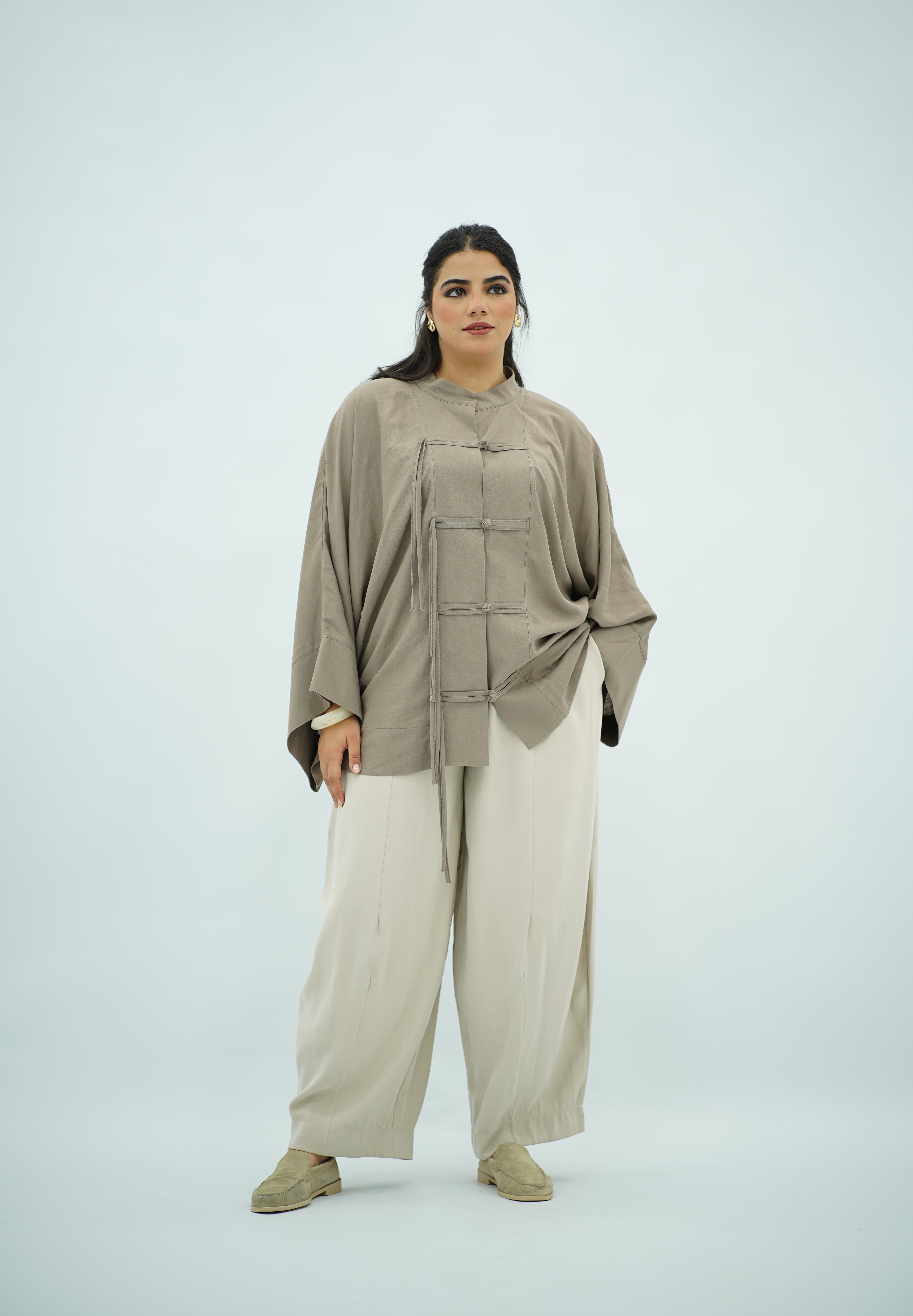 Chemise en Lin Taupe à Fermeture Nouée