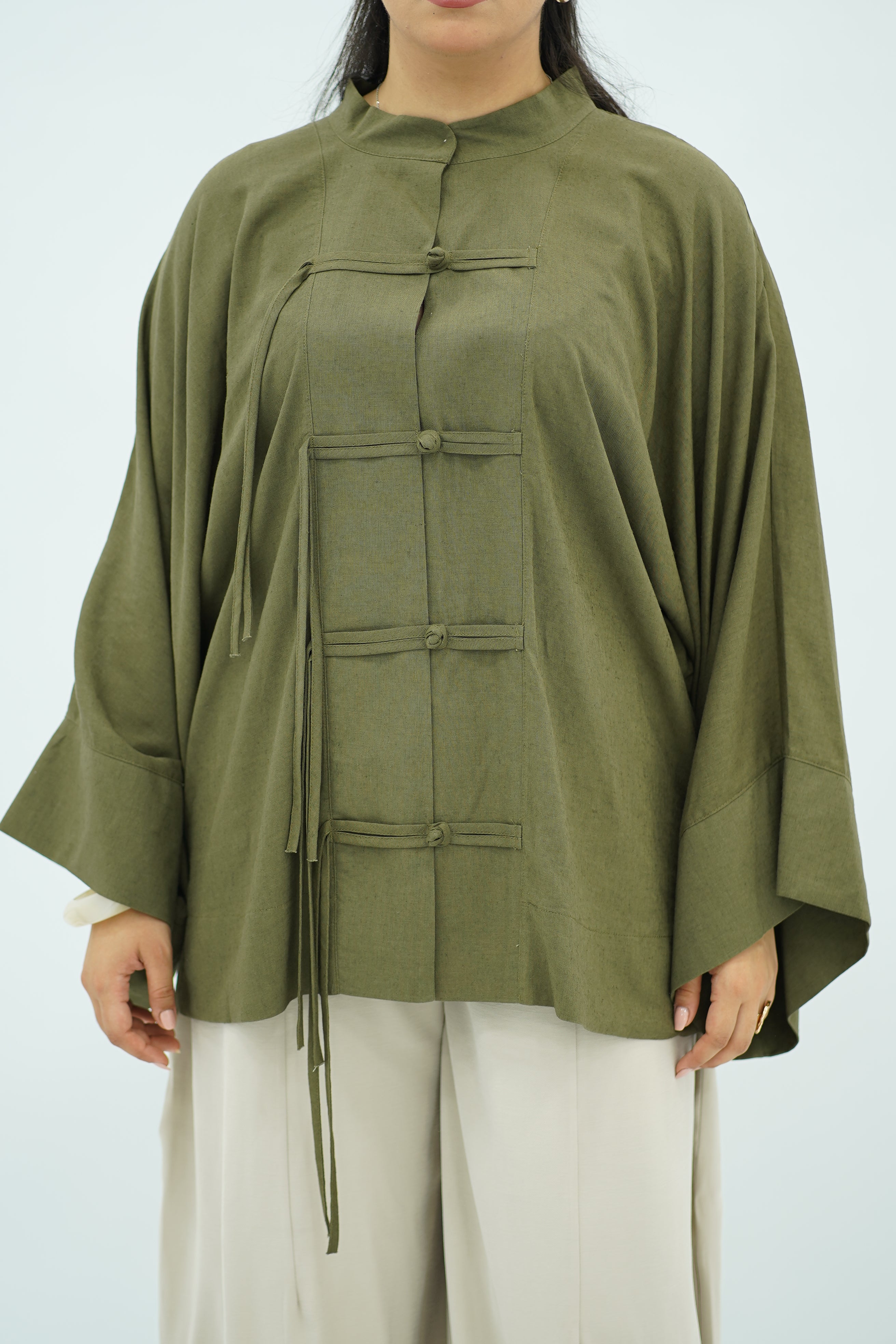 Chemise en Lin Vert Olive à Fermeture Nouée