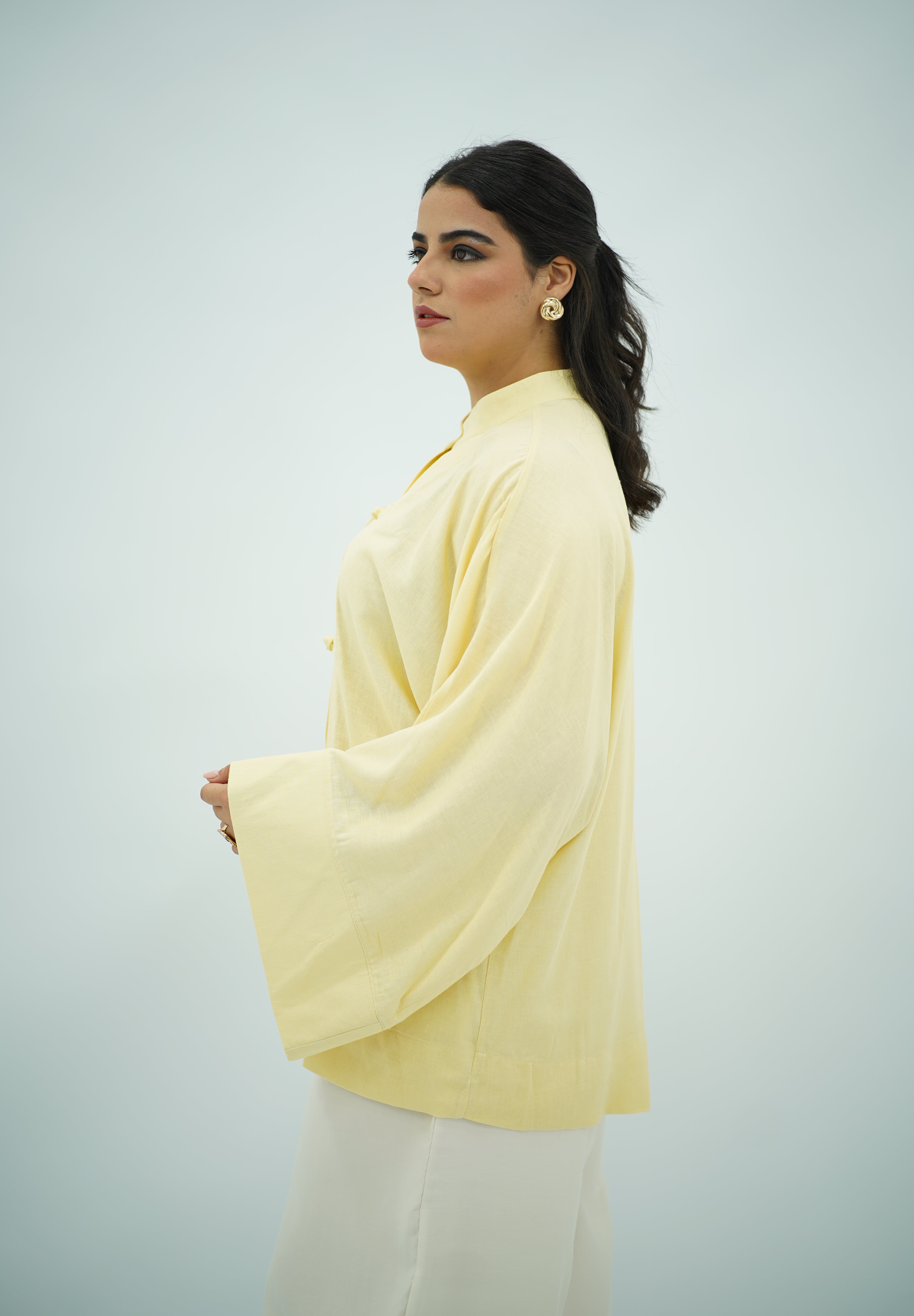 Chemise en Lin Élégante à Nœuds Chinois - Jaune
