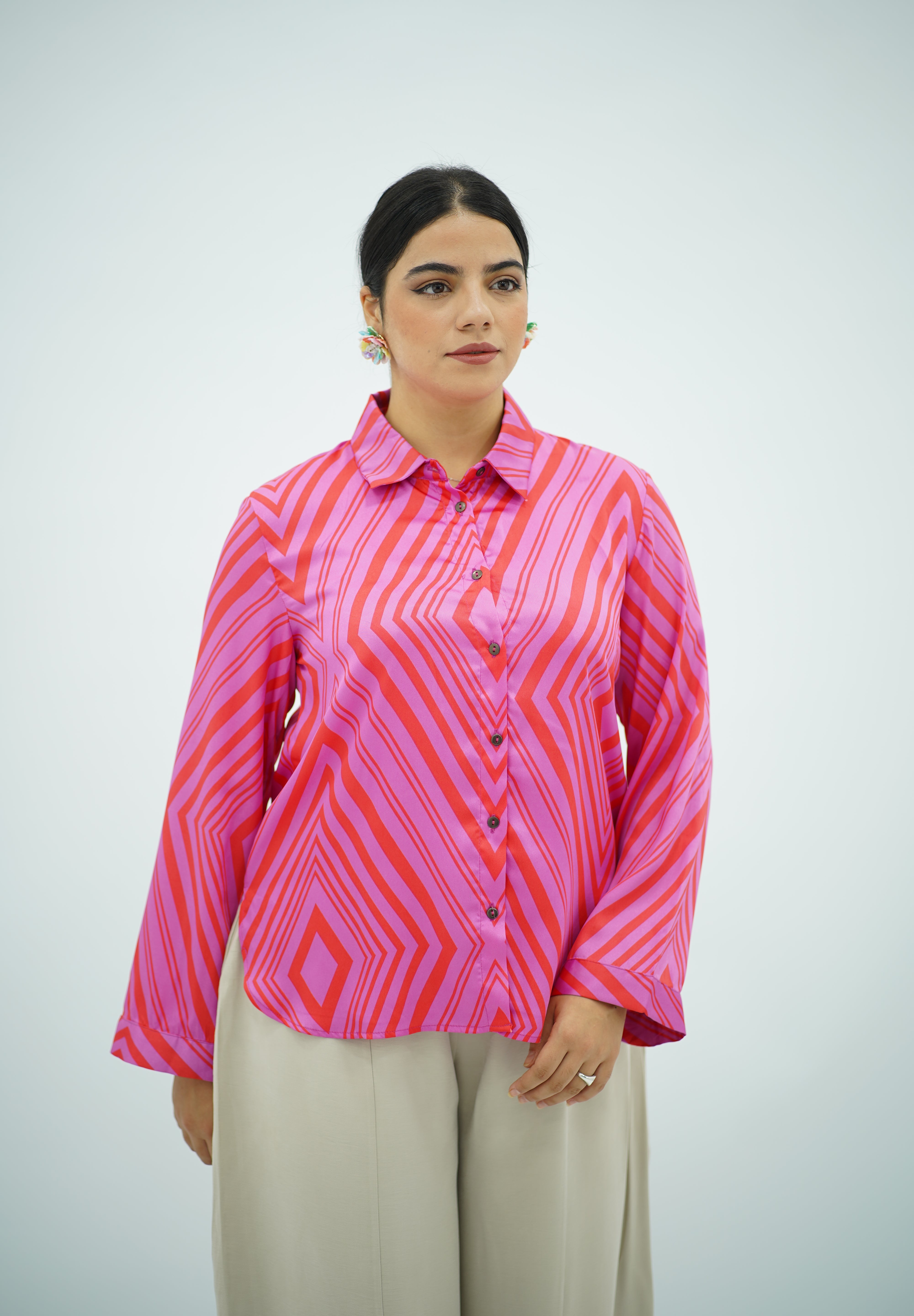 Chemise Fluide à Motifs Géométriques Rose et Rouge