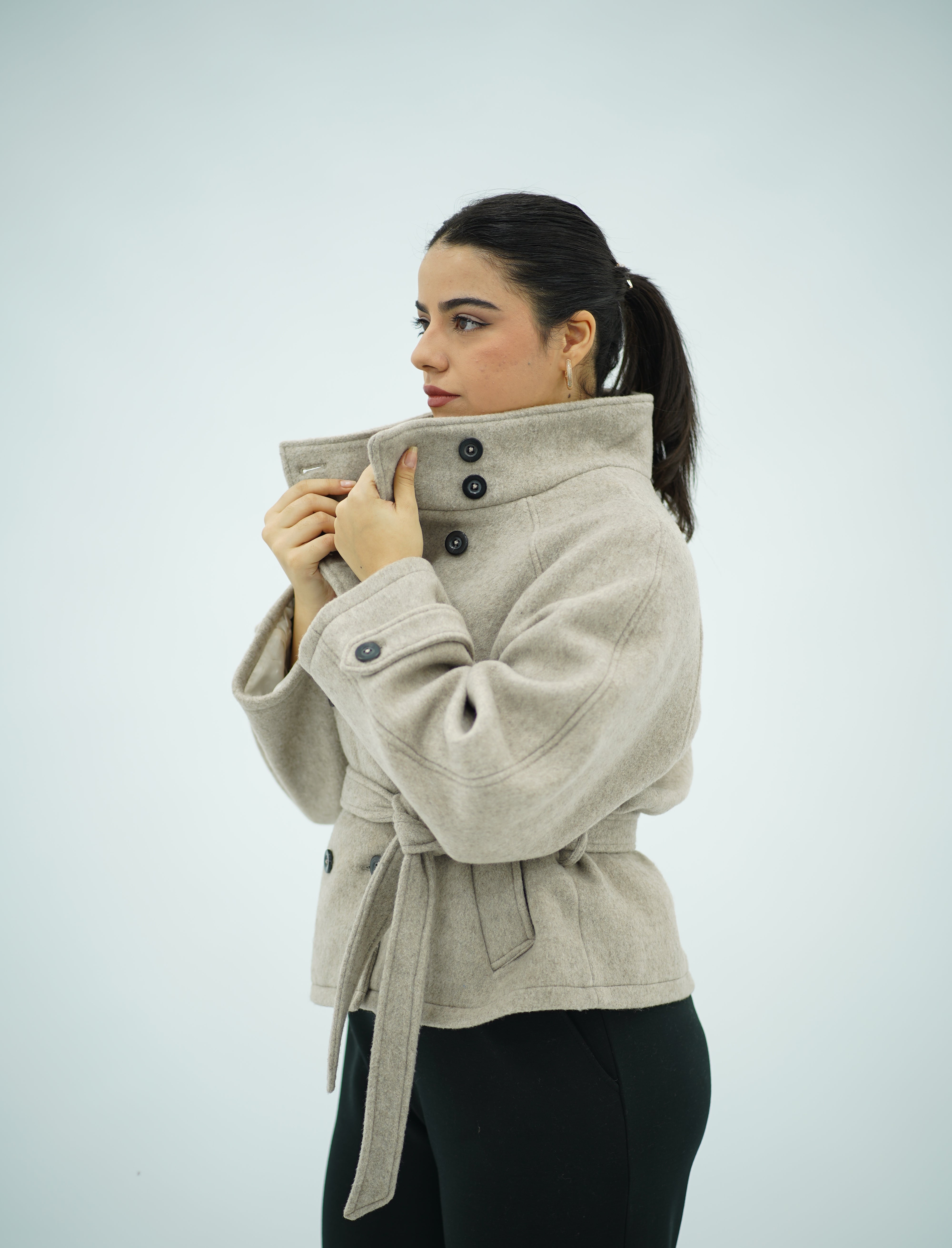 Manteau Court en Laine Ceinturé à Double Boutonnage