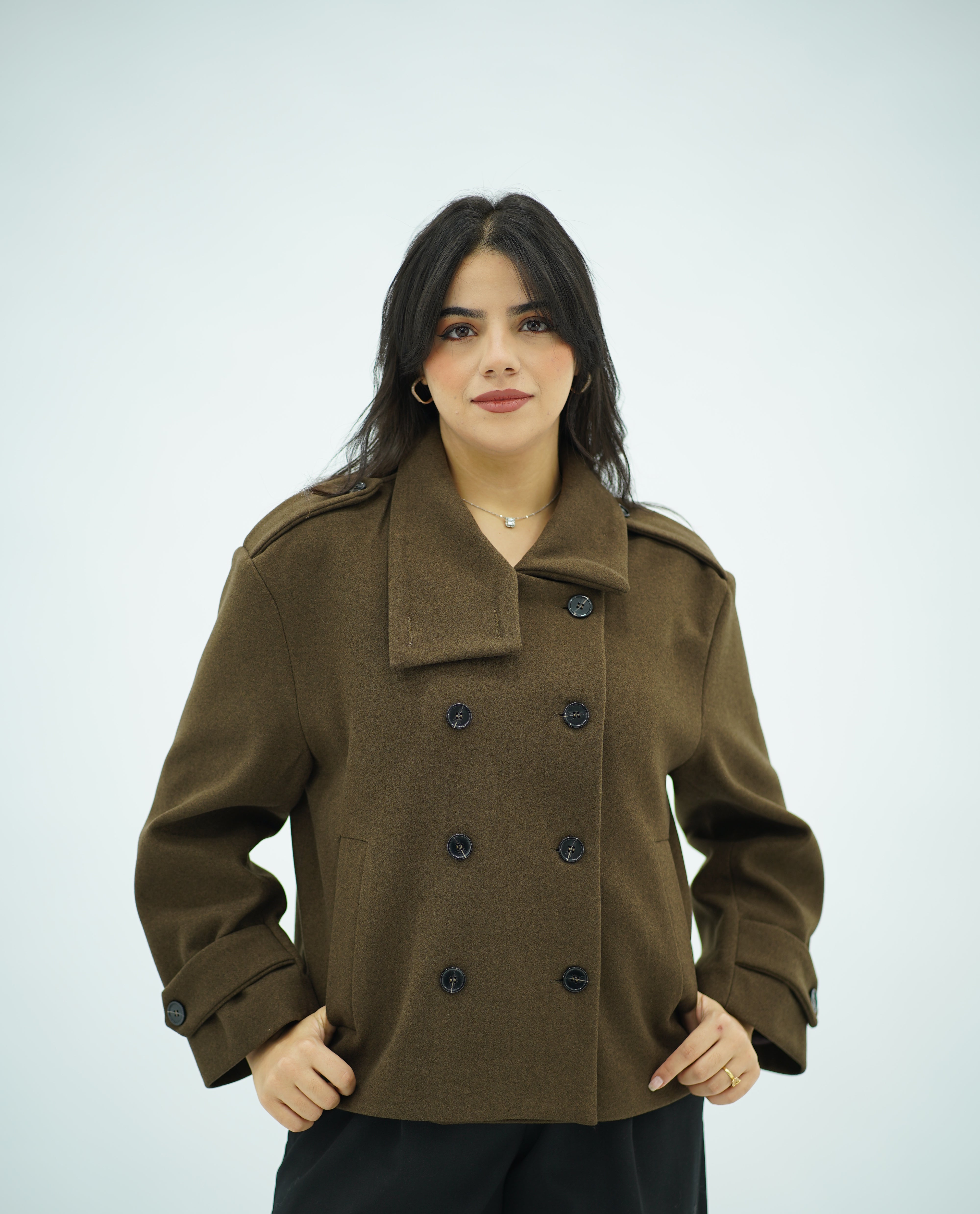 Manteau Courte Style Caban  – Col Montant & Boutonnage Croisé