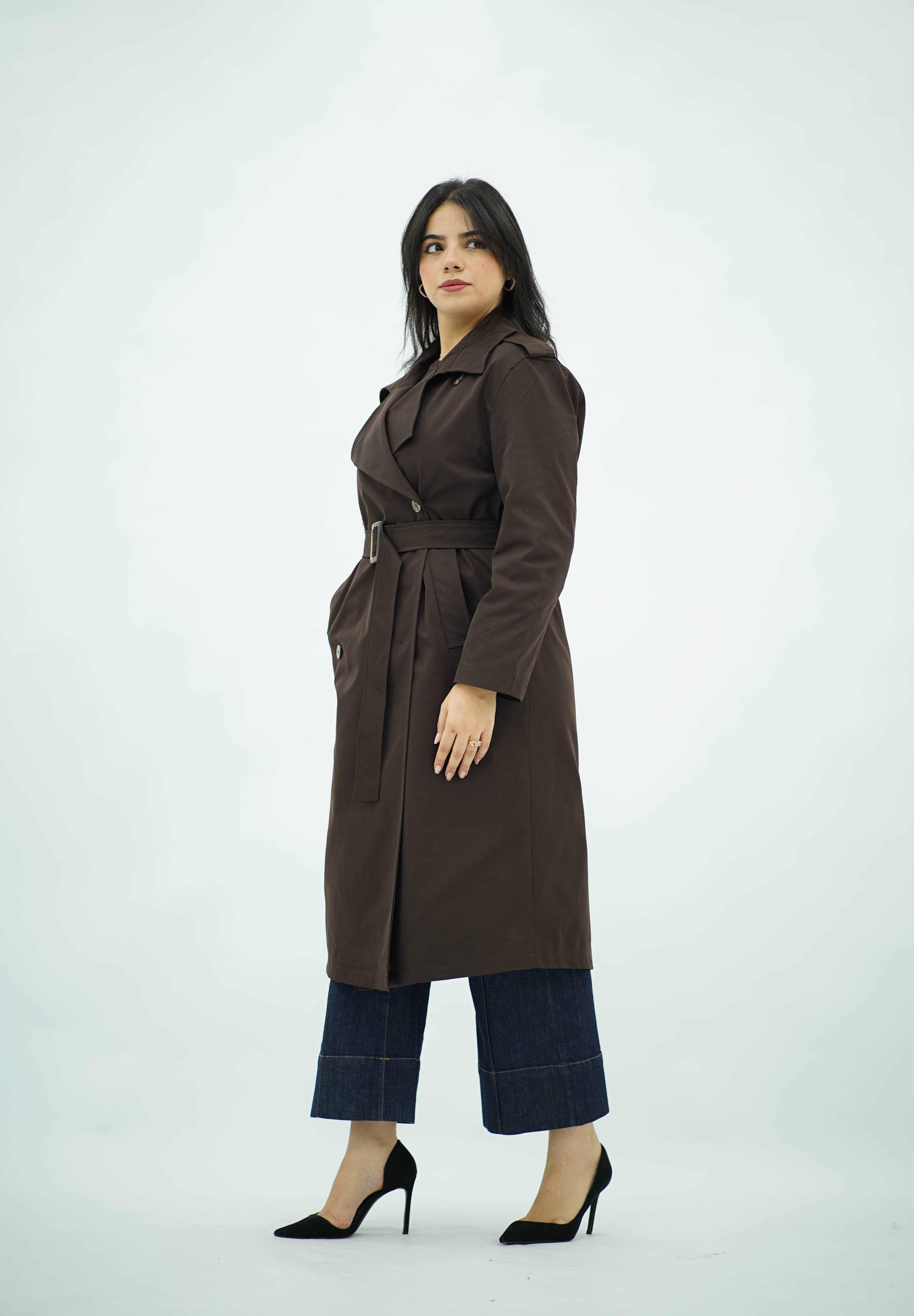 Trench Long Ceinturé Marron   – Col Montant & Boutonnage Croisé