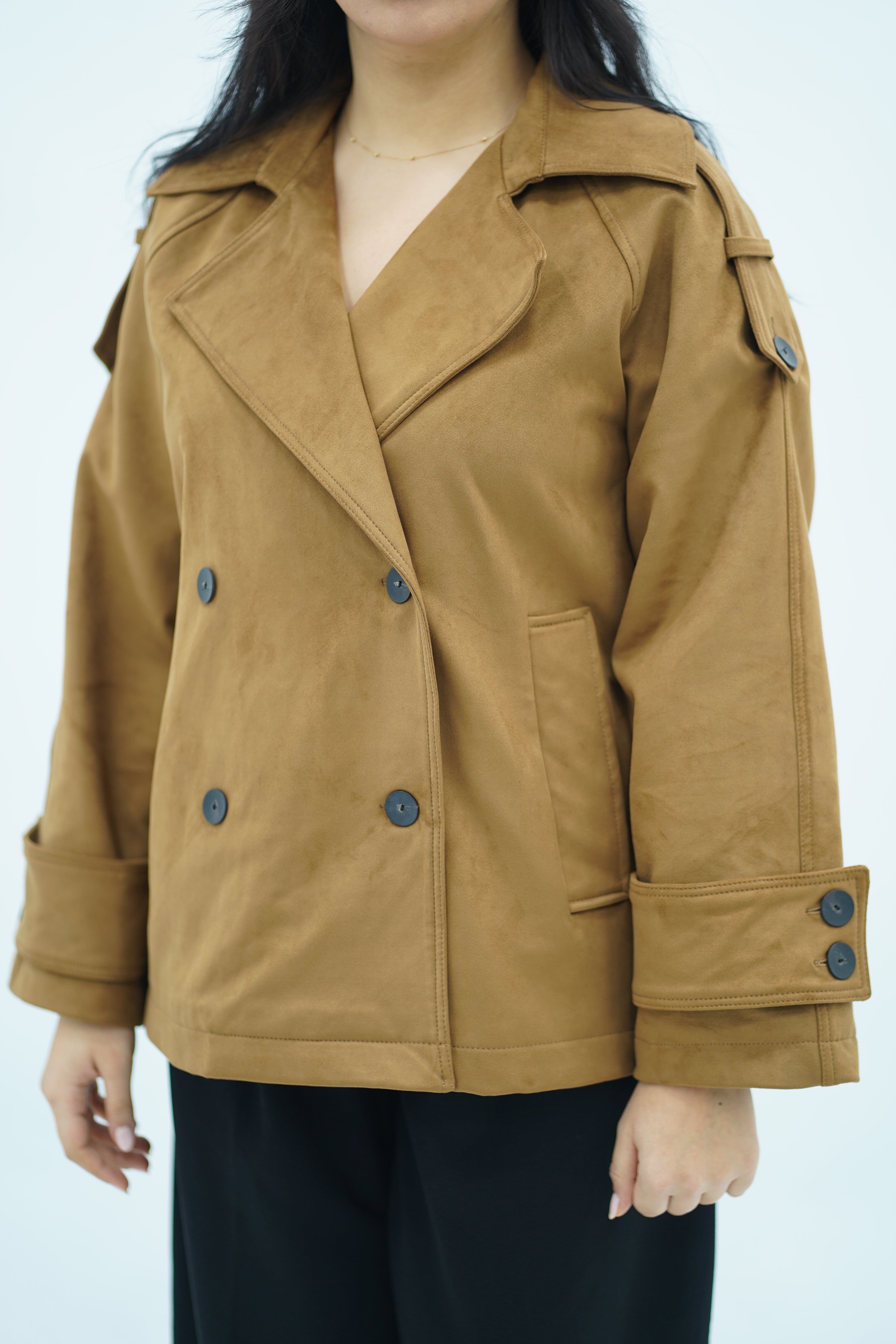 Trench court Camel en Faux Daim