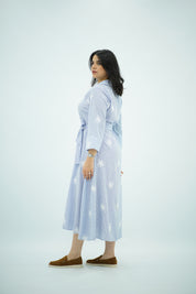 Robe Bleu ciel brodée