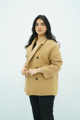 Manteau court camel à double boutonnage