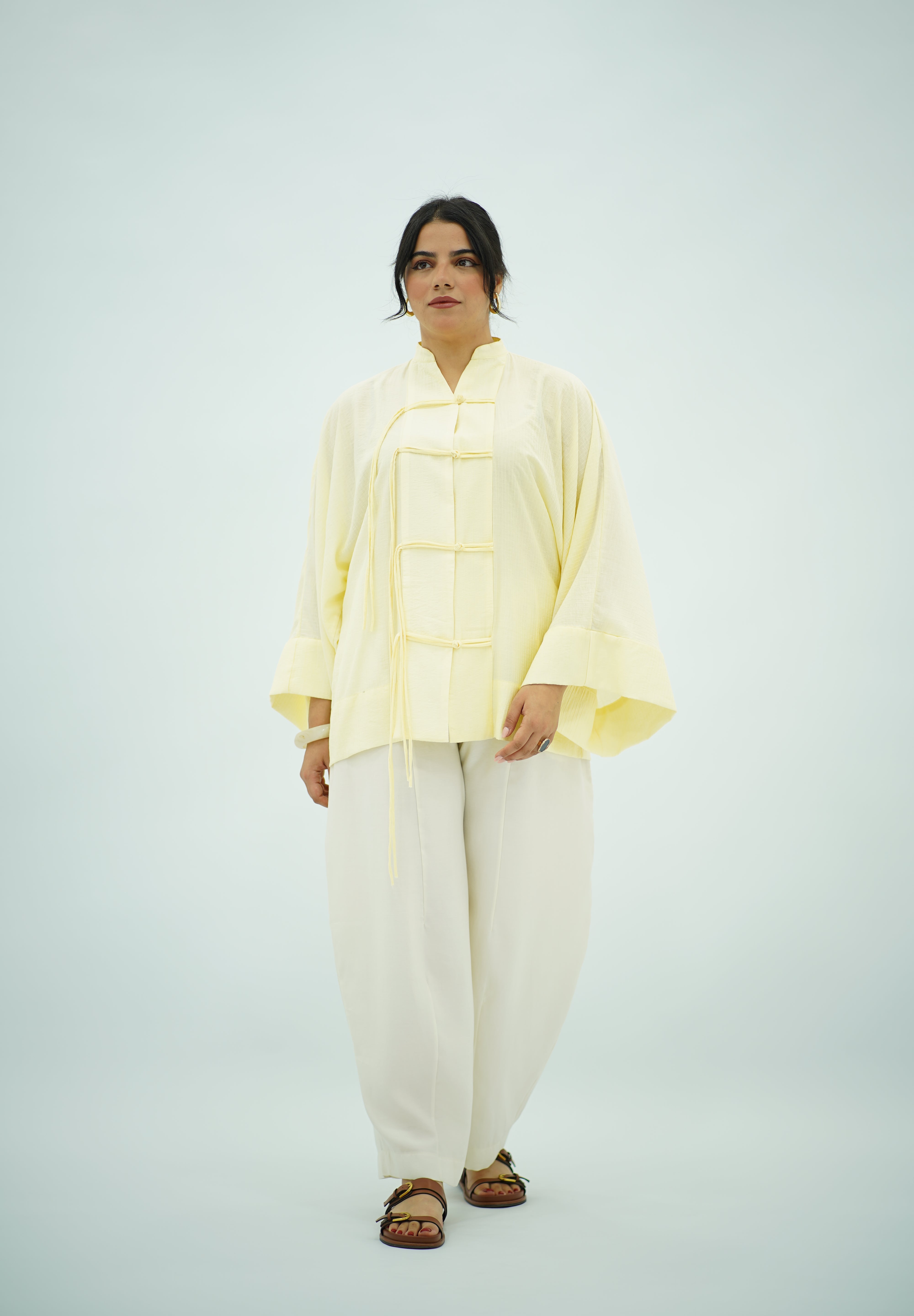 Chemise plissé en jaune pastel
