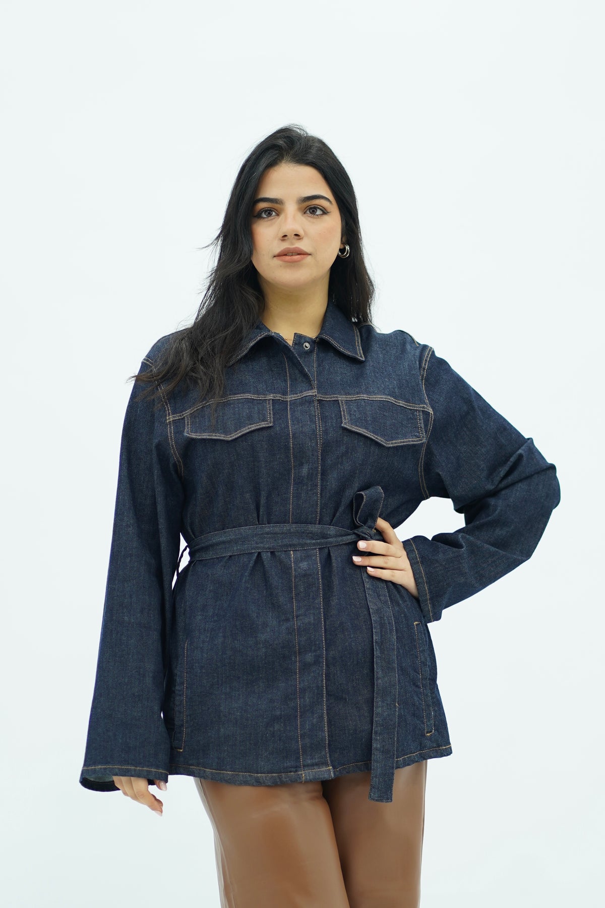 Surchemise en jean ceinturée