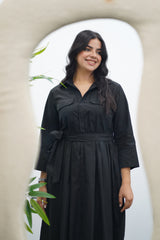 Robe noire à ceinture - En popeline