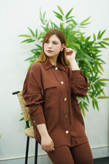 Élégance en Marron chocolat - Ensemble Pantalon & Chemise à Boutons Dorés