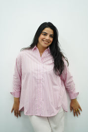 Chemise oversize rose avec des rayures