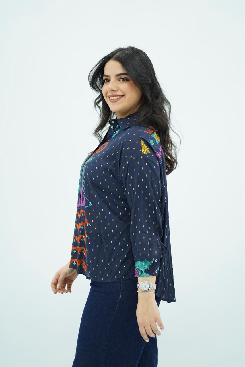 Chemise Marine à Broderies Colorées