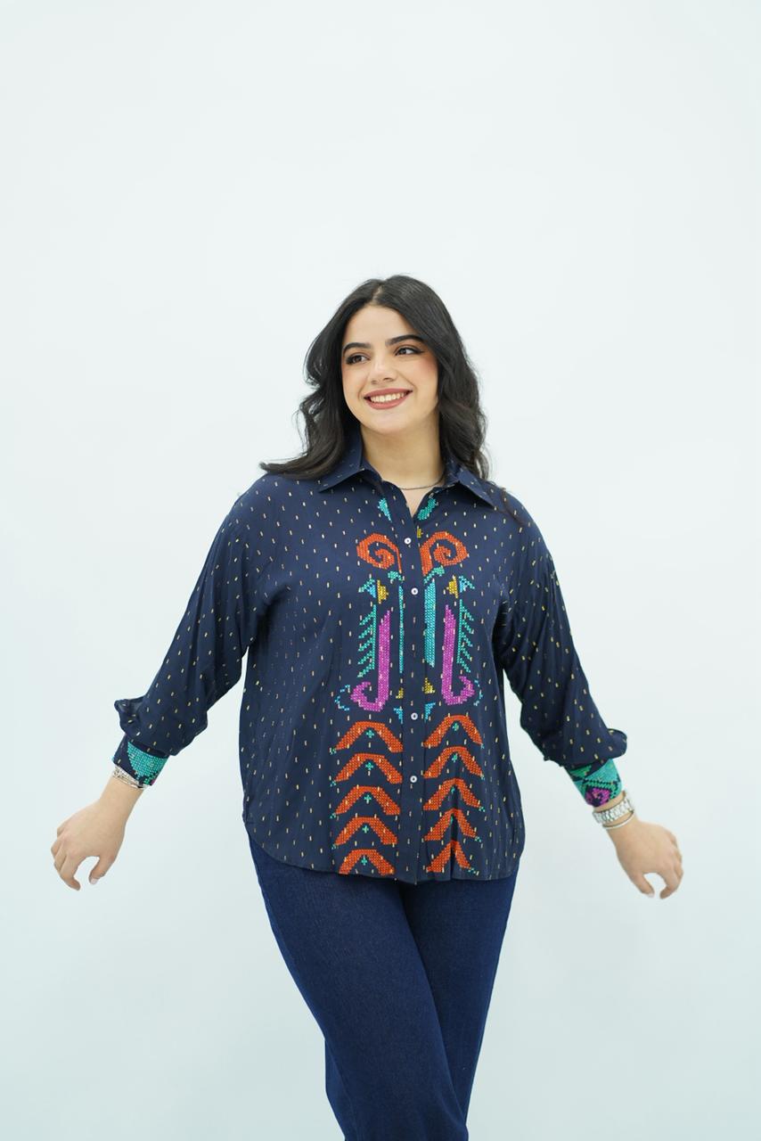 Chemise Marine à Broderies Colorées