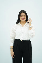 Chemise blanche brodée élégante
