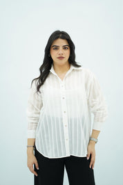Chemise blanche fluide effet rayures