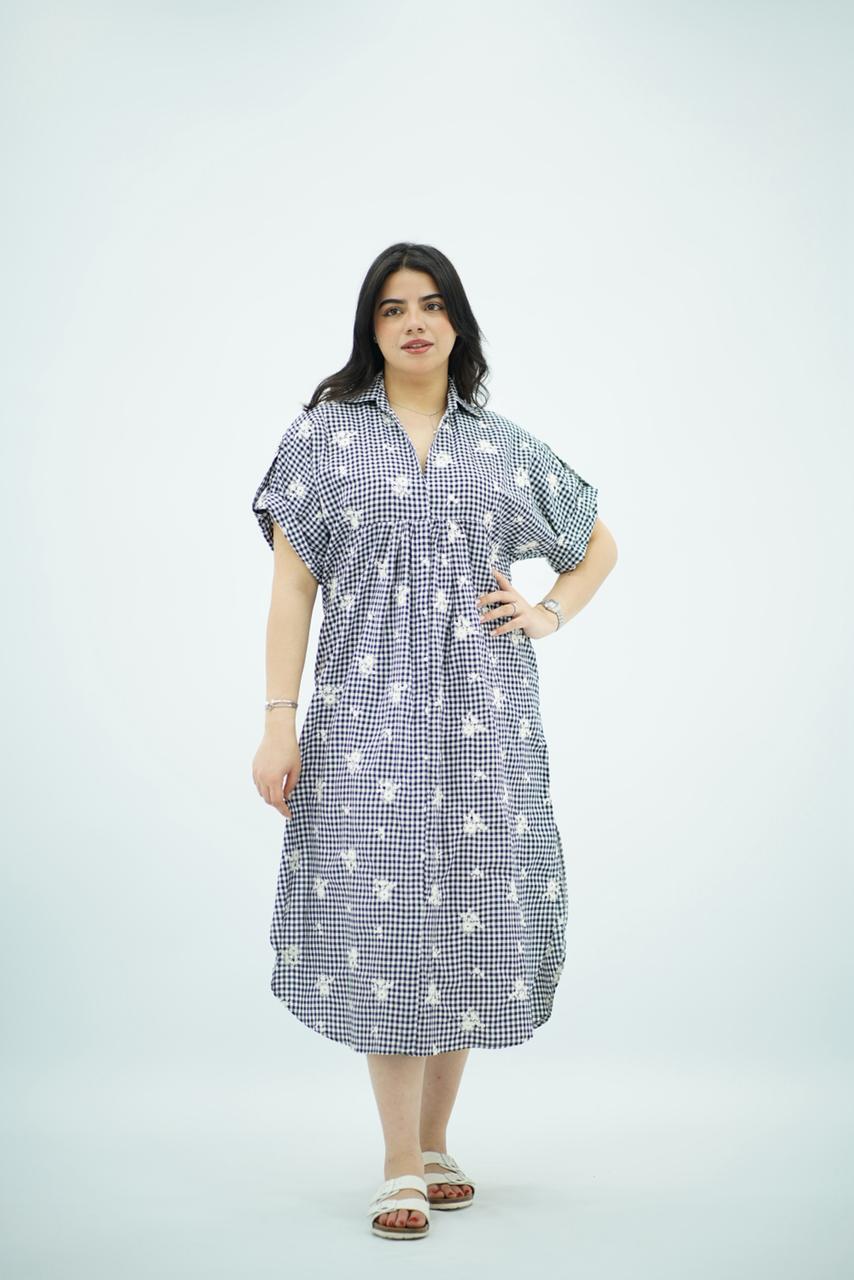 Robe à Carreaux Vichy et Broderies Florales