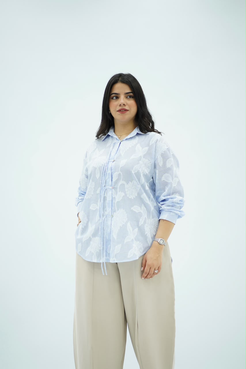 Chemise Fluide à Fines Rayures et Broderies Fleurs