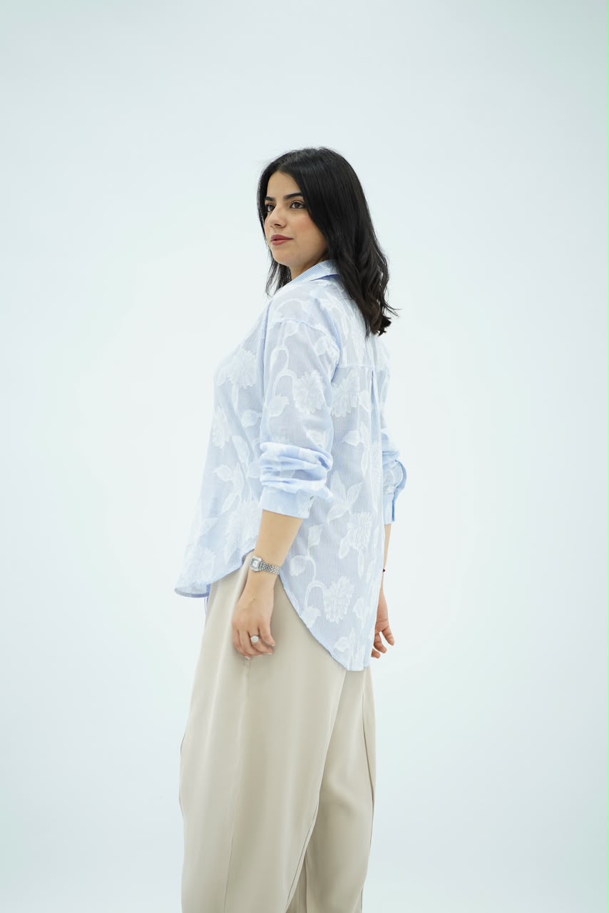 Chemise Fluide à Fines Rayures et Broderies Fleurs
