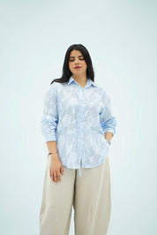 Chemise Fluide à Fines Rayures et Broderies Fleurs