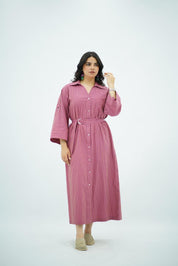 Robe chemise longue rayée rose avec ceinture