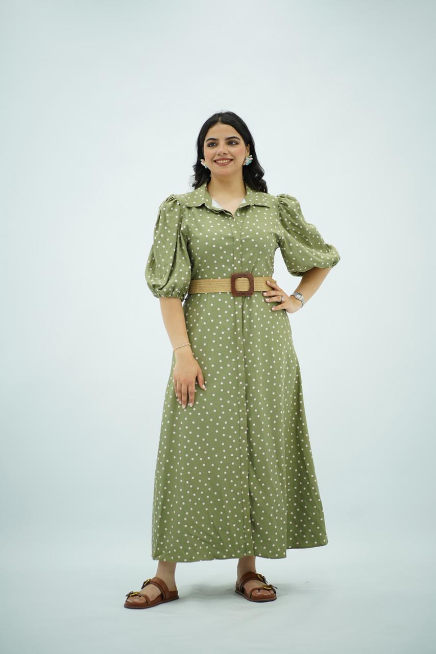 Robe longue kaki à pois avec ceinture