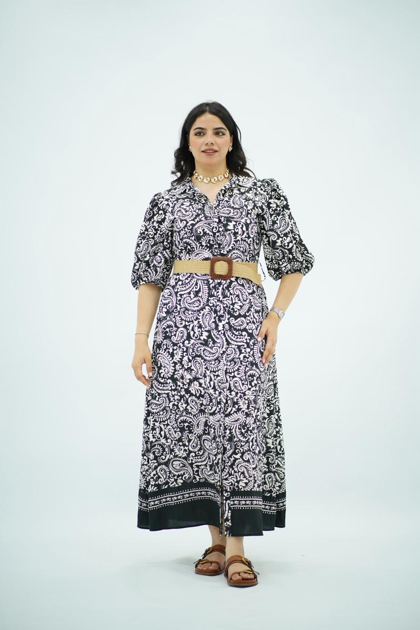 Robe imprimée noir et blanc avec ceinture