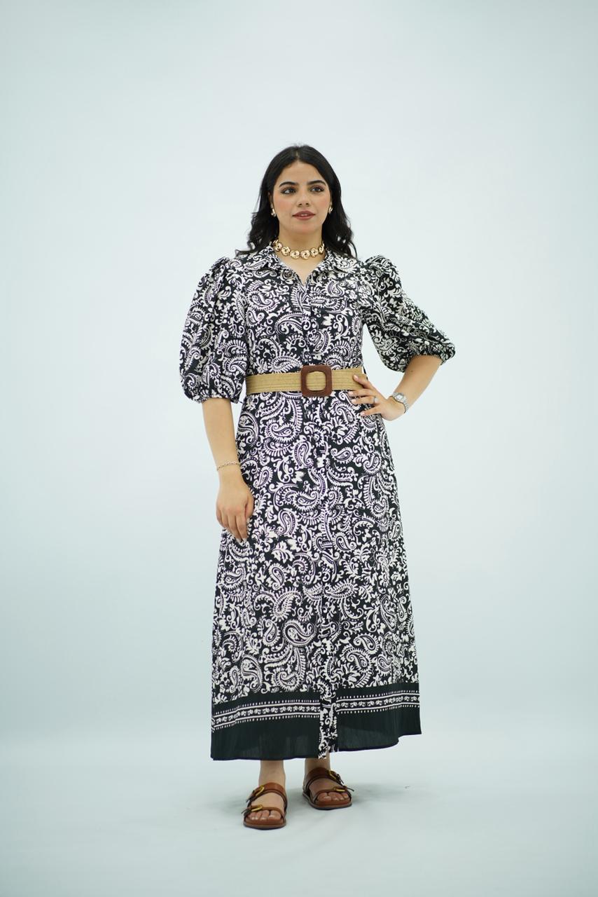 Robe imprimée noir et blanc avec ceinture