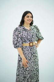 Robe imprimée noir et blanc avec ceinture