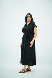 Robe longue noir ceinturée en crepe