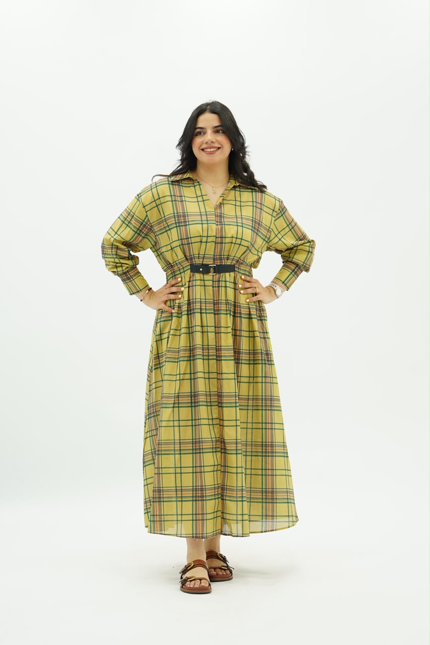 Robe Longue Ceinturée – Imprimé Tartan Moderne