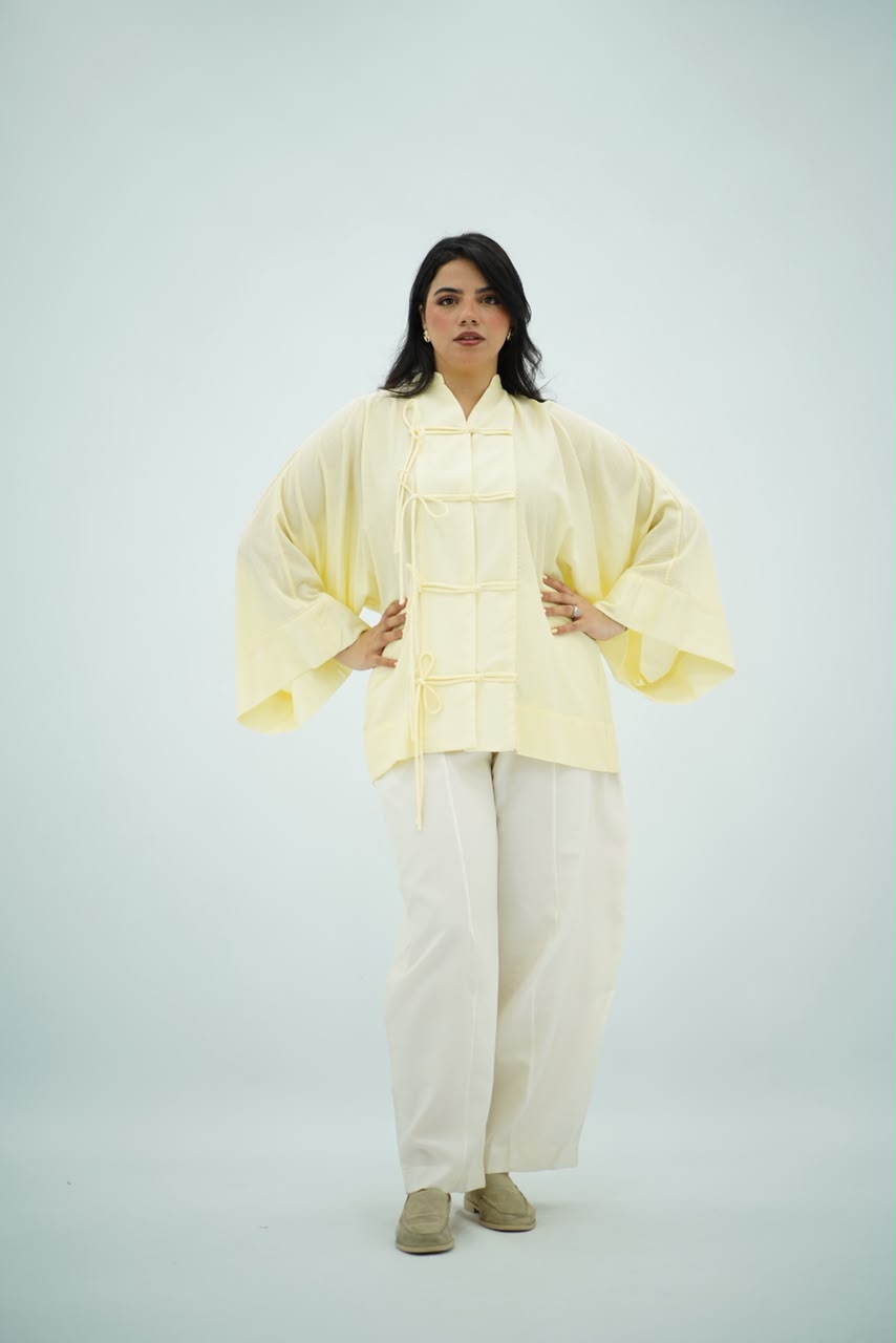 Chemise Kimono Fluide à Fermeture Nouée – Jaune Pastel