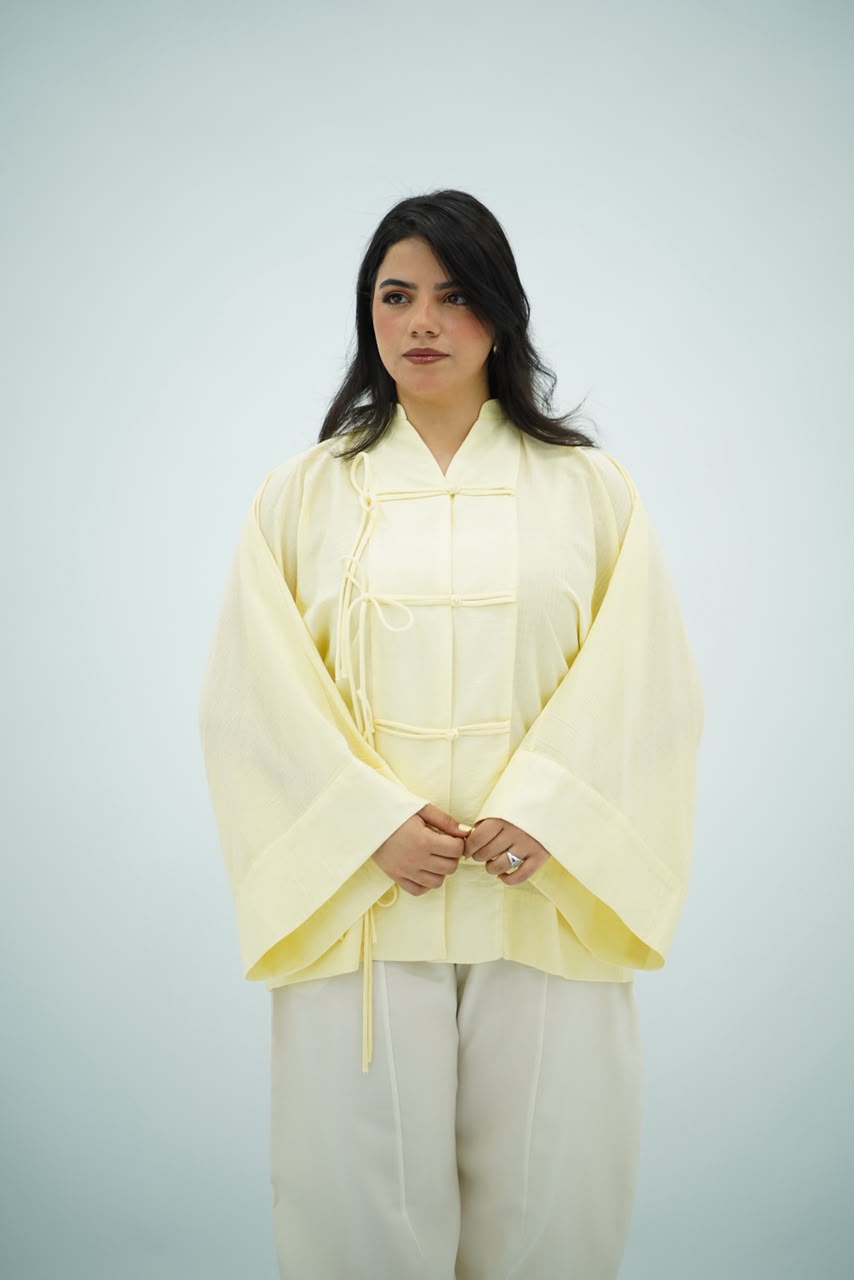 Chemise Kimono Fluide à Fermeture Nouée – Jaune Pastel