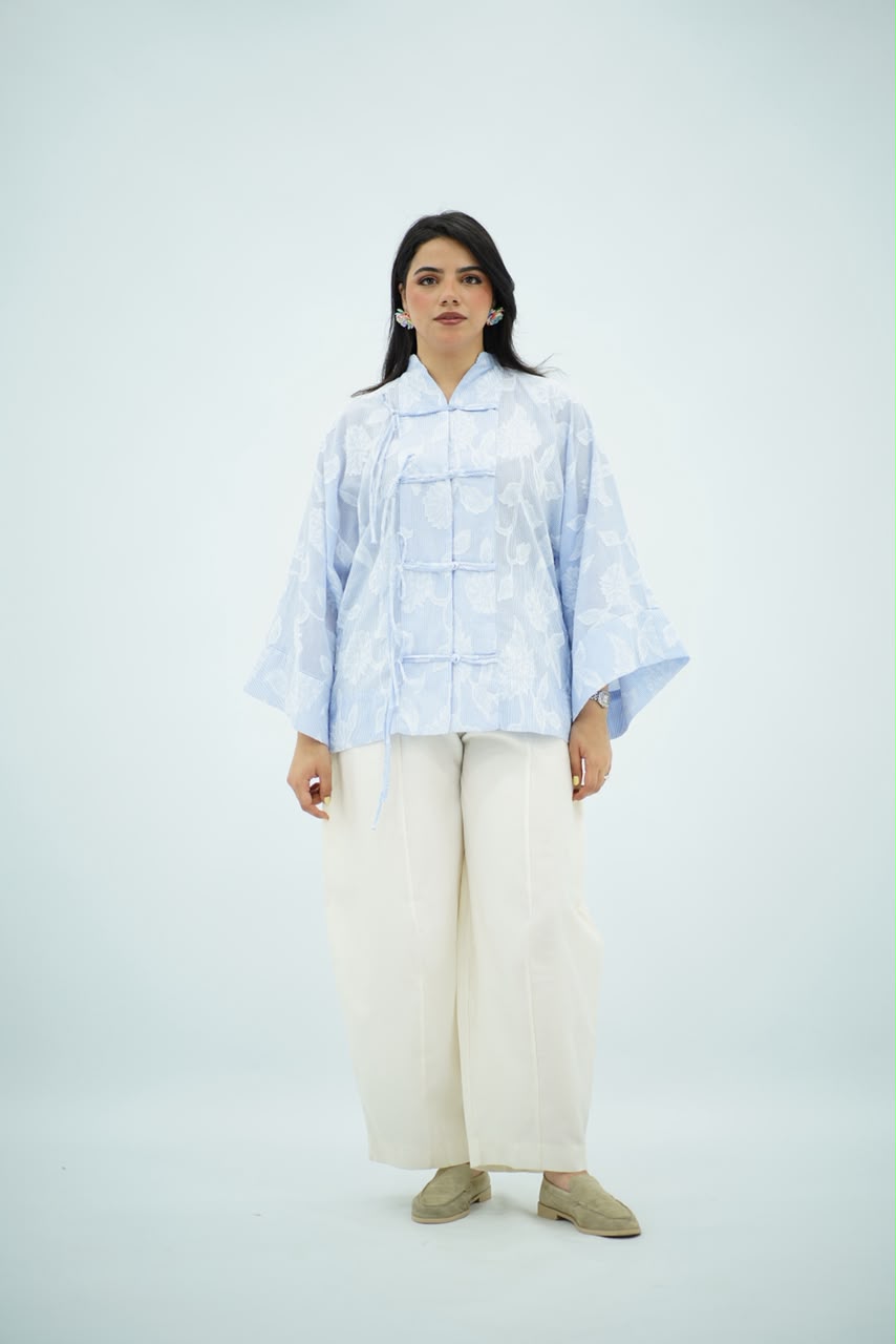 Chemise Kimono Jacquard à Fermeture Nouée – Bleu Ciel