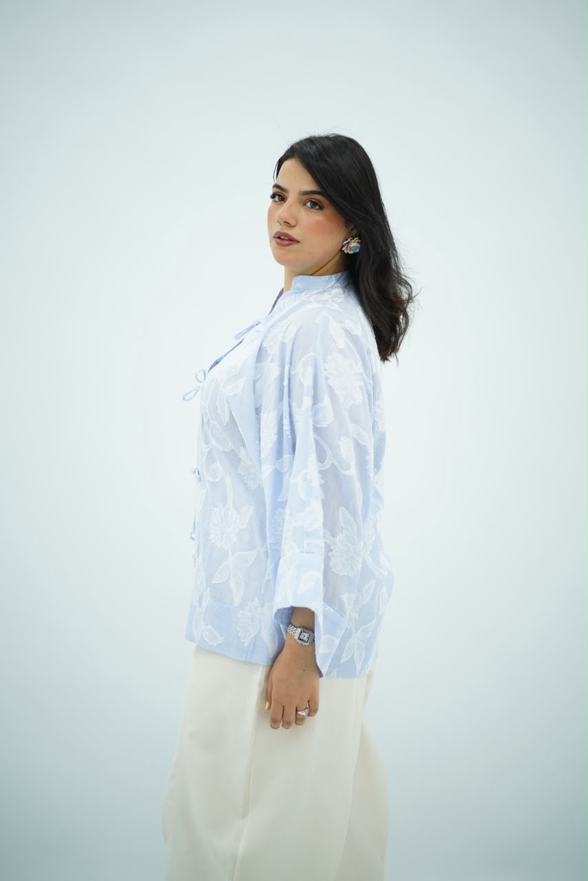 Chemise Kimono Jacquard à Fermeture Nouée – Bleu Ciel