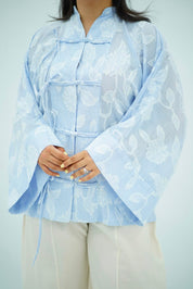 Chemise Kimono Jacquard à Fermeture Nouée – Bleu Ciel