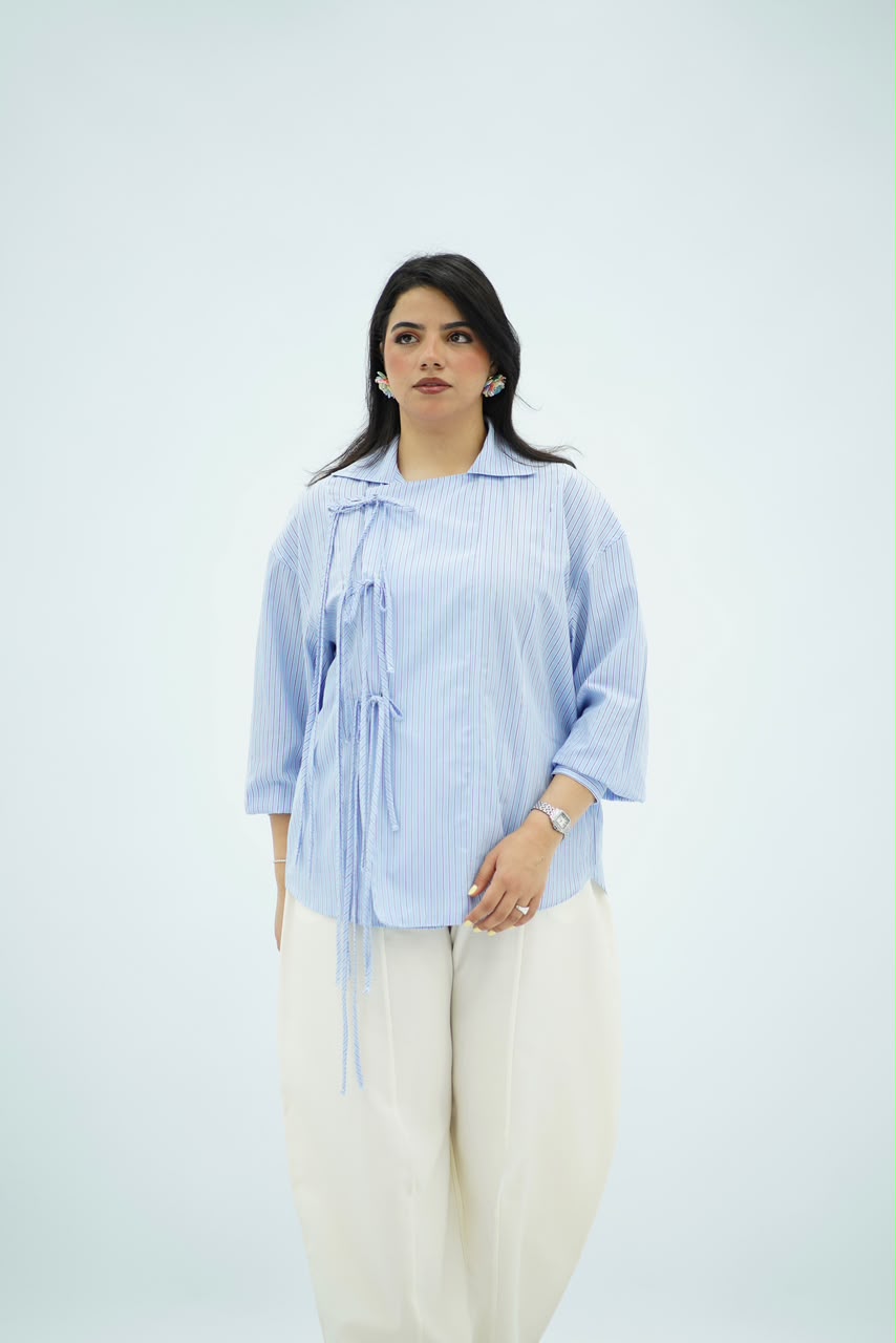 Chemise Rayée à Nouer – Chic & Raffinée